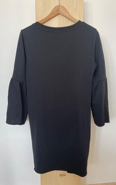 Mikinove saty so zvonovymi rukavmi jdy, m