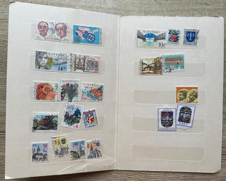 Známky v obale československé spoje,