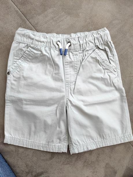 Šortky, f&f,122