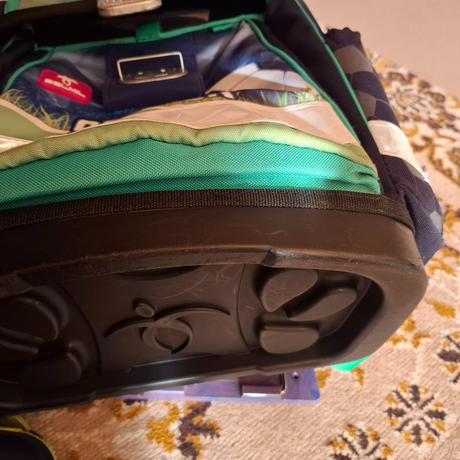 Školská taška +darujem peračník, 