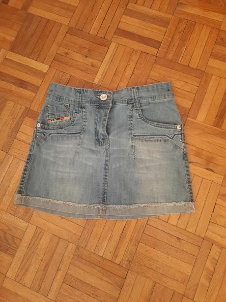 Dievčenská sukňa, 134