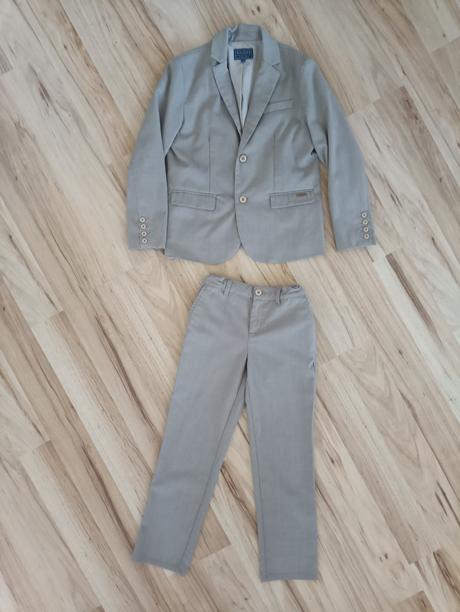Nohavice a sako, guess,128