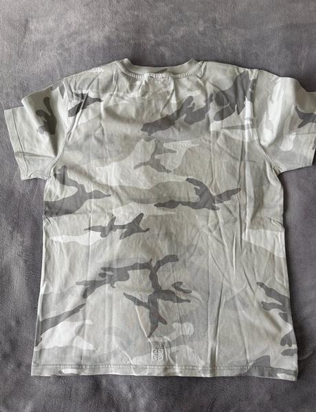 Maskáčové tričko givenchy, 152