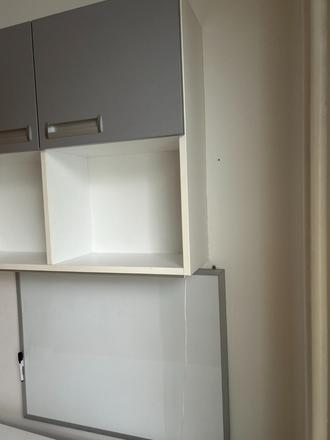 Kvalitná skrinka s led pásom,