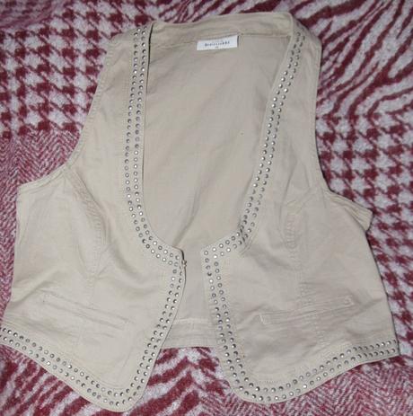 Vesta so zdobenim, 42