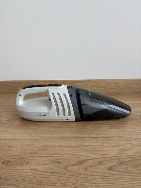 Aku ručný vysávač hyundai, hyundai