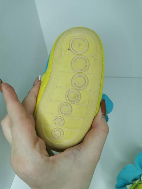 Fifi z kvetinkova papučky, 19