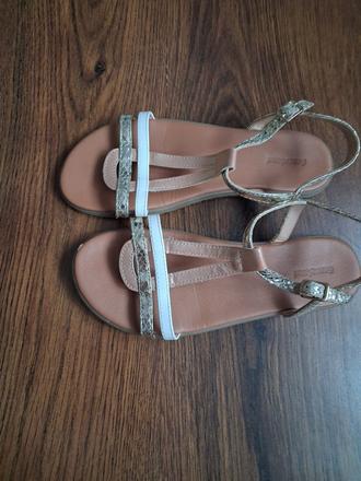 Sandale, deichmann,35