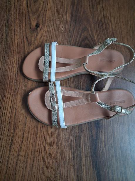 Sandale, deichmann,35
