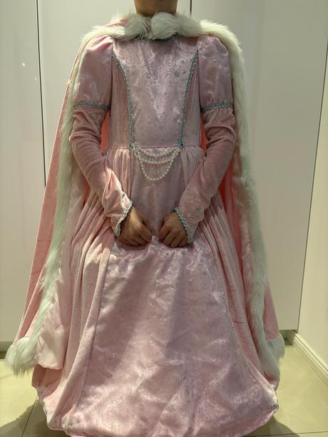 Kradne princeznovske saty, tu,128