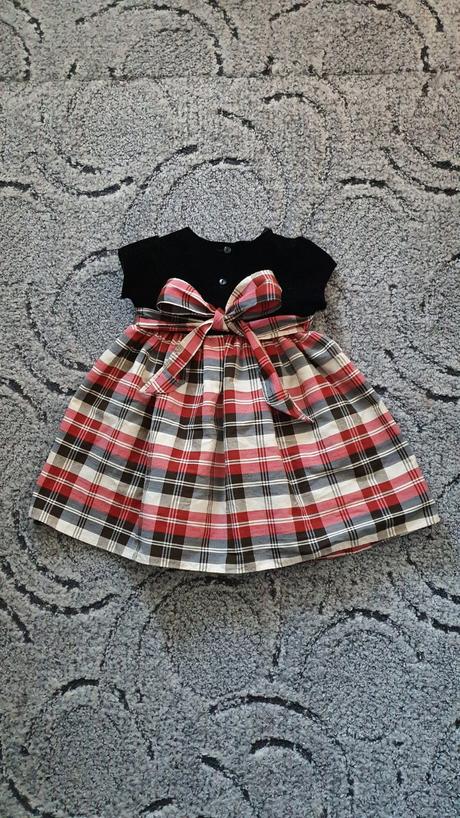 Šatičky top stav, 86