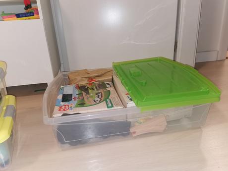 Plastové boxy na hračky, 