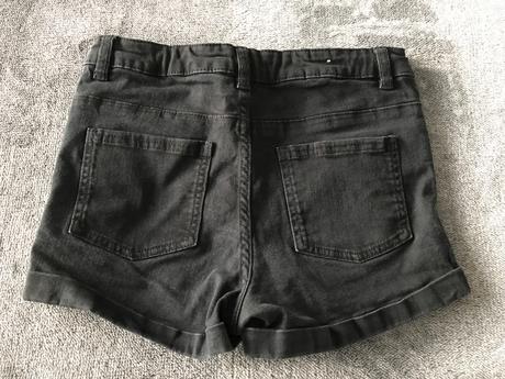 Šortky, tcm,158