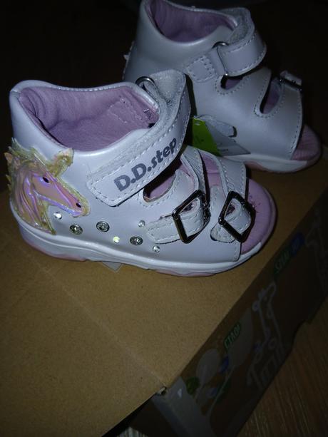 Nové d.d.steep blikajuce sandale, d.d.step,20