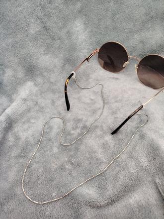 Strieborná ozdobná šnúrka na okuliare, 