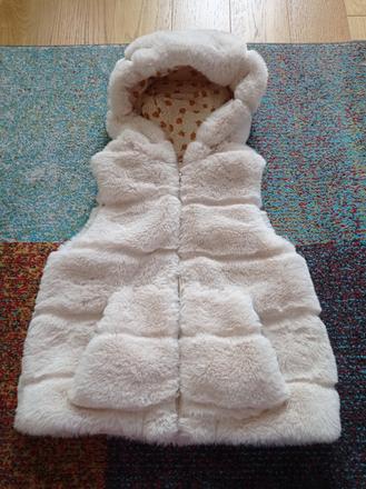 Chlpatá vesta, zara,110