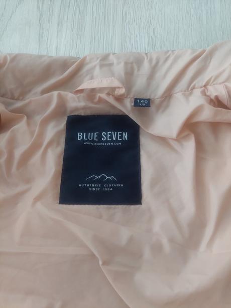 Blue seven-prechodna vetrovka, 140