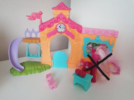 My little pony - škola a učiteľka, 