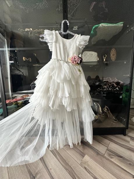 Šaty na prvé sväté prijímanie, 140