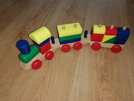 Drevený kocky vlak,