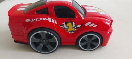 Racer 1 - auto na diaľkové ovládanie,