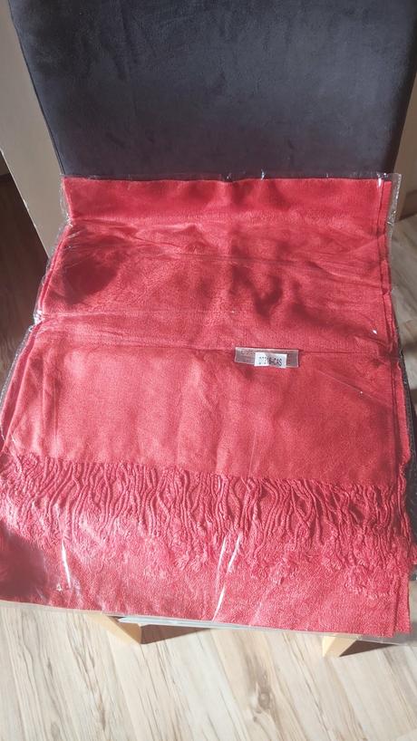 Kašmírový šál červený d.180cm, š.70cm, 