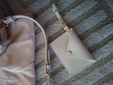 Kabelka lui jo, liu jo