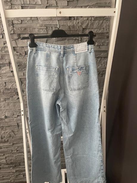 Guess v.26, guess,26