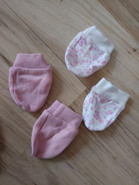 Rukavičky pre novorodenca, 56