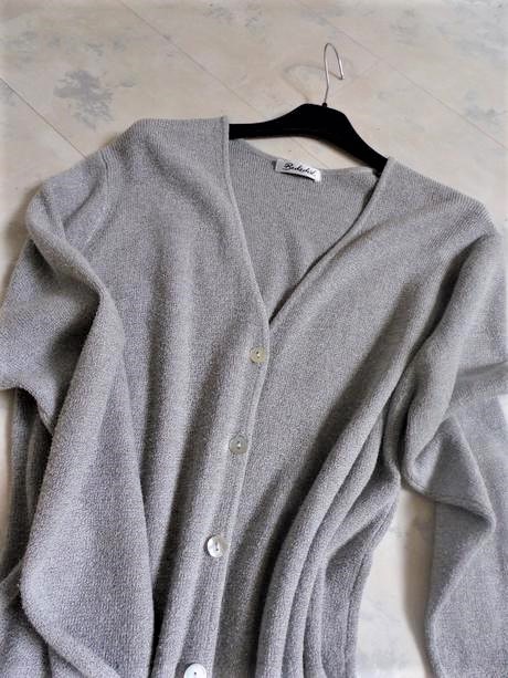 Kvalitný buklé svetrík, l