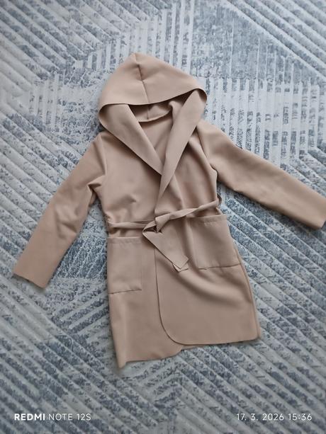 Prechodný kabát, 38