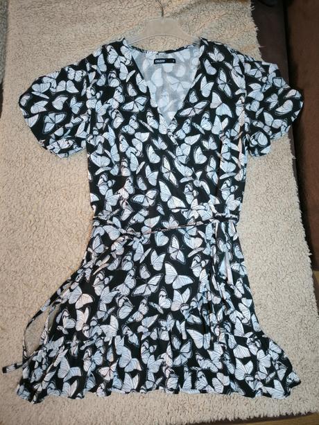 Krásne šaty veľ.s, s