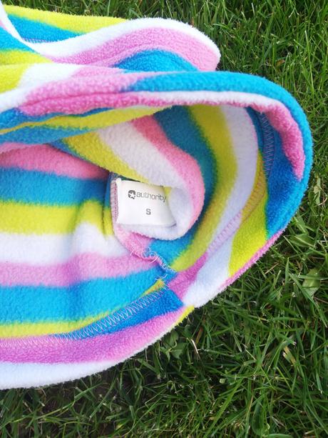 Nakrčník, authority