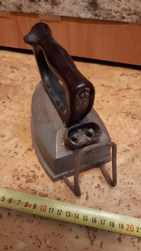 Predám staršiu žehličku., 