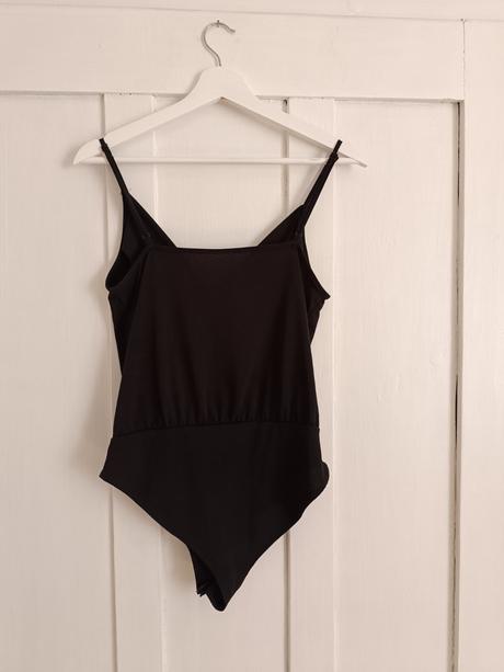 Dámske čierne body, m