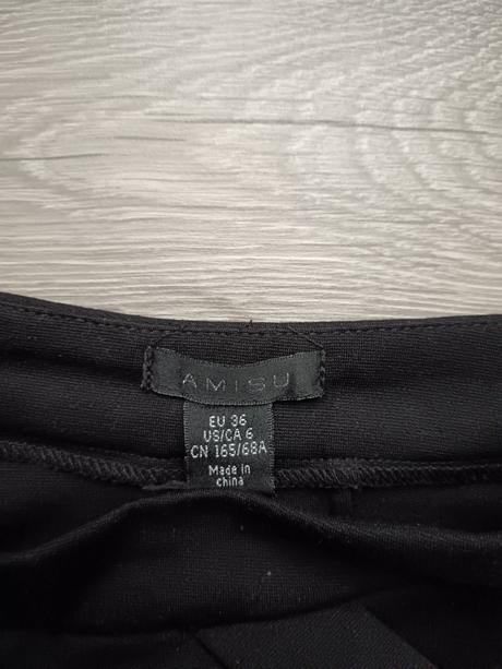 Sukňo-krasasy, amisu,36