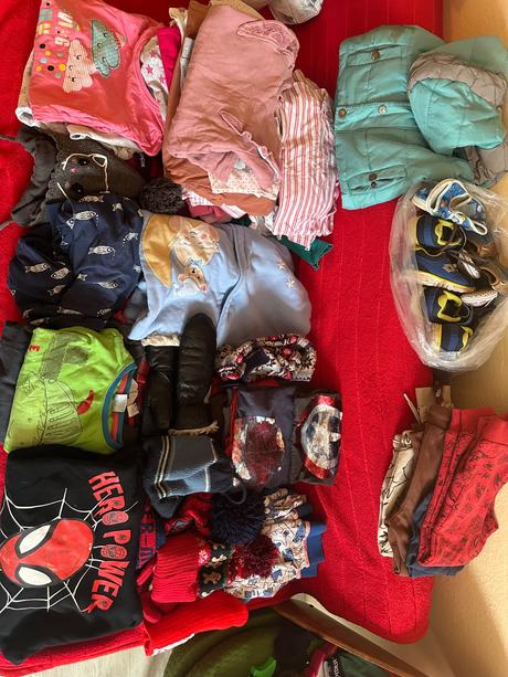 Darujem oblecenie pre dievca 2-3rok a chlapec 4-5, 86–98