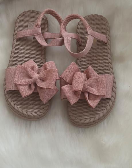 Sandále z mašľou, 39