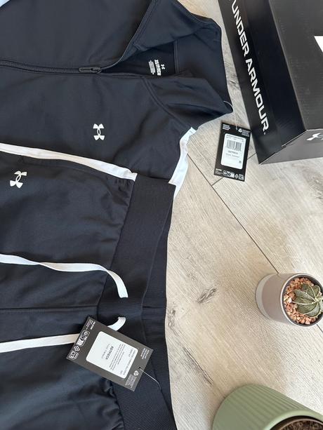 Dámska tepláková súprava ua - xs, under armour,xs