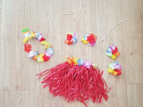 Krasny hawajsky kostym  5 casti. novy s visackou, 