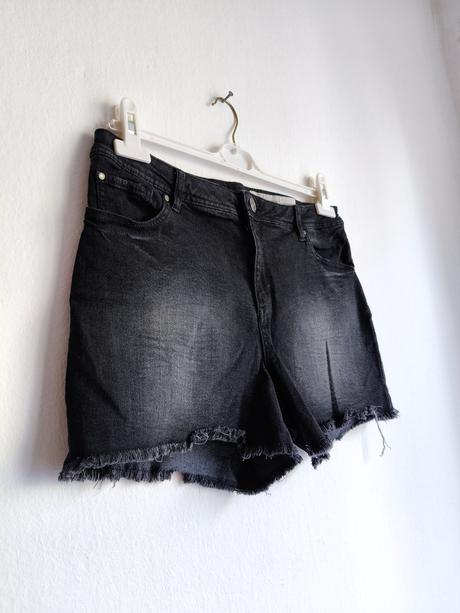 Čierne riflové kraťasy šortky medium waist esmara, esmara,40