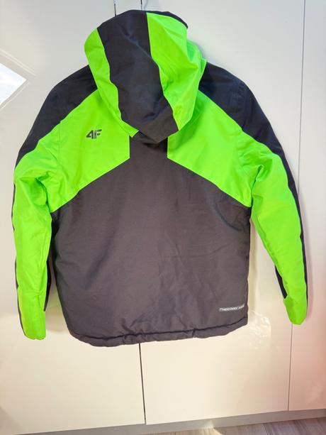 4f lyžiarska bunda s memránou 8000, 146