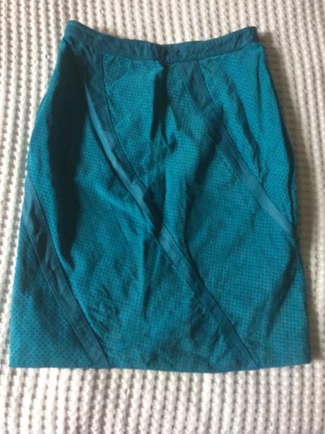 Krásna sukňa z pravej kože, 38