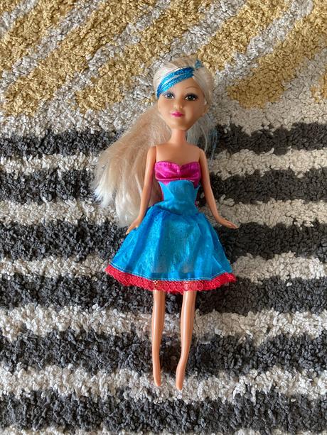 Bábika s modrým pramienkom, 