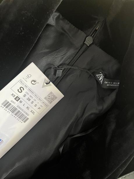 Zara zamatove saty, zara,s