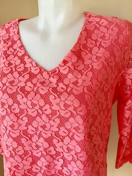 Krajkové tricko 40/42.  /1e, 40