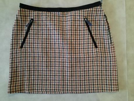 Damska vlnena sukna, 38