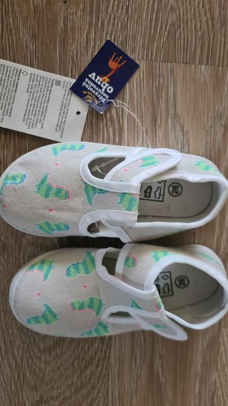 Plátené tenisky, 26