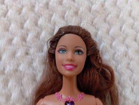 Barbie alexa hrá a svieti, 
