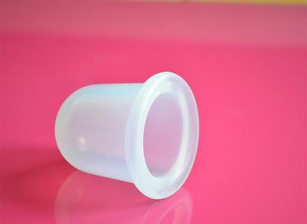 Silikonova masazna banka na celulitidu,